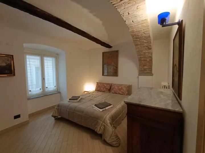 Asti Historic Center - Appartamento Trincotto Buitenkant foto